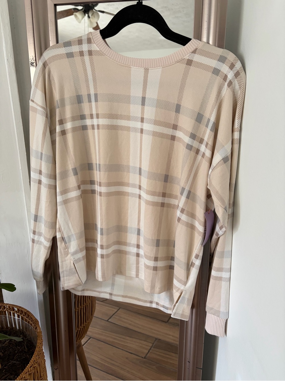 Joyspun Plaid Pullover Sweater Women’s M 8-10 Beige Cream Neutral Crewneck NWT
